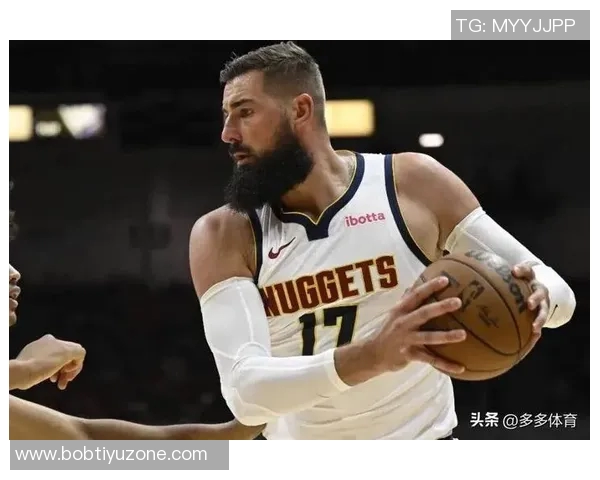 重型轰炸机戈登全场表现出色砍下24分并贡献6篮板1助攻上演精彩空接重扣